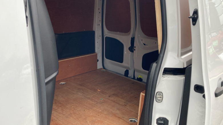 Vauxhall Combo Cargo Combo L1 Diesel 2300 1.5 Turbo D 100ps H1 Dynamic Van [6 Speed]